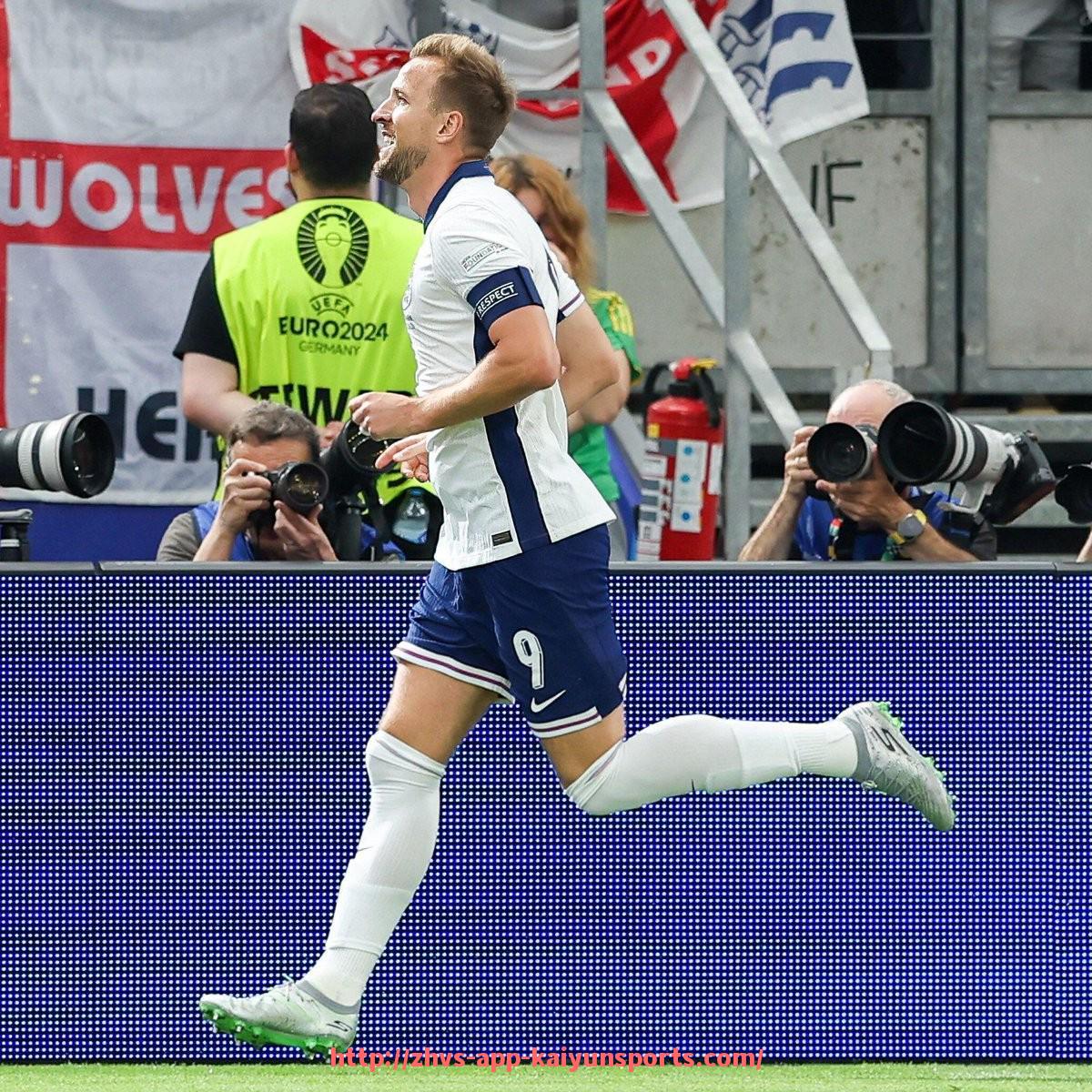 开云体育app下载-与杠铃相关的健身器材推荐与使用方法